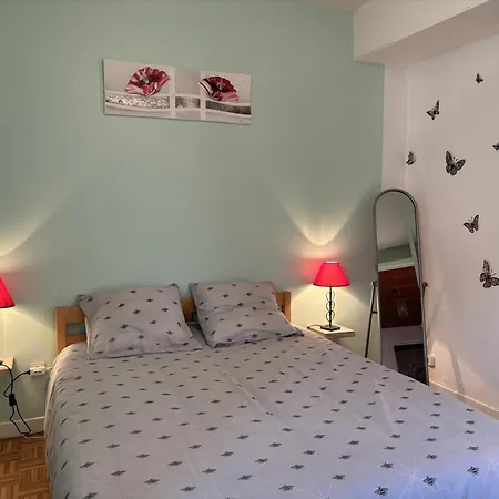 Ferienhaus Maison Independante Avec Jardin Et Terrasse, Idealement Situee Entre Moulins Et Vichy - Fr-1-489-544