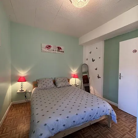 Maison Independante Avec Jardin Et Terrasse, Idealement Situee Entre Moulins Et Vichy - Fr-1-489-544 *